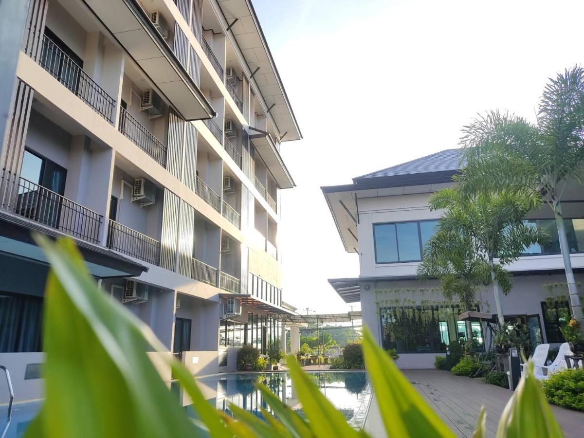 J.P.Grand Hotel Trat Exterior photo