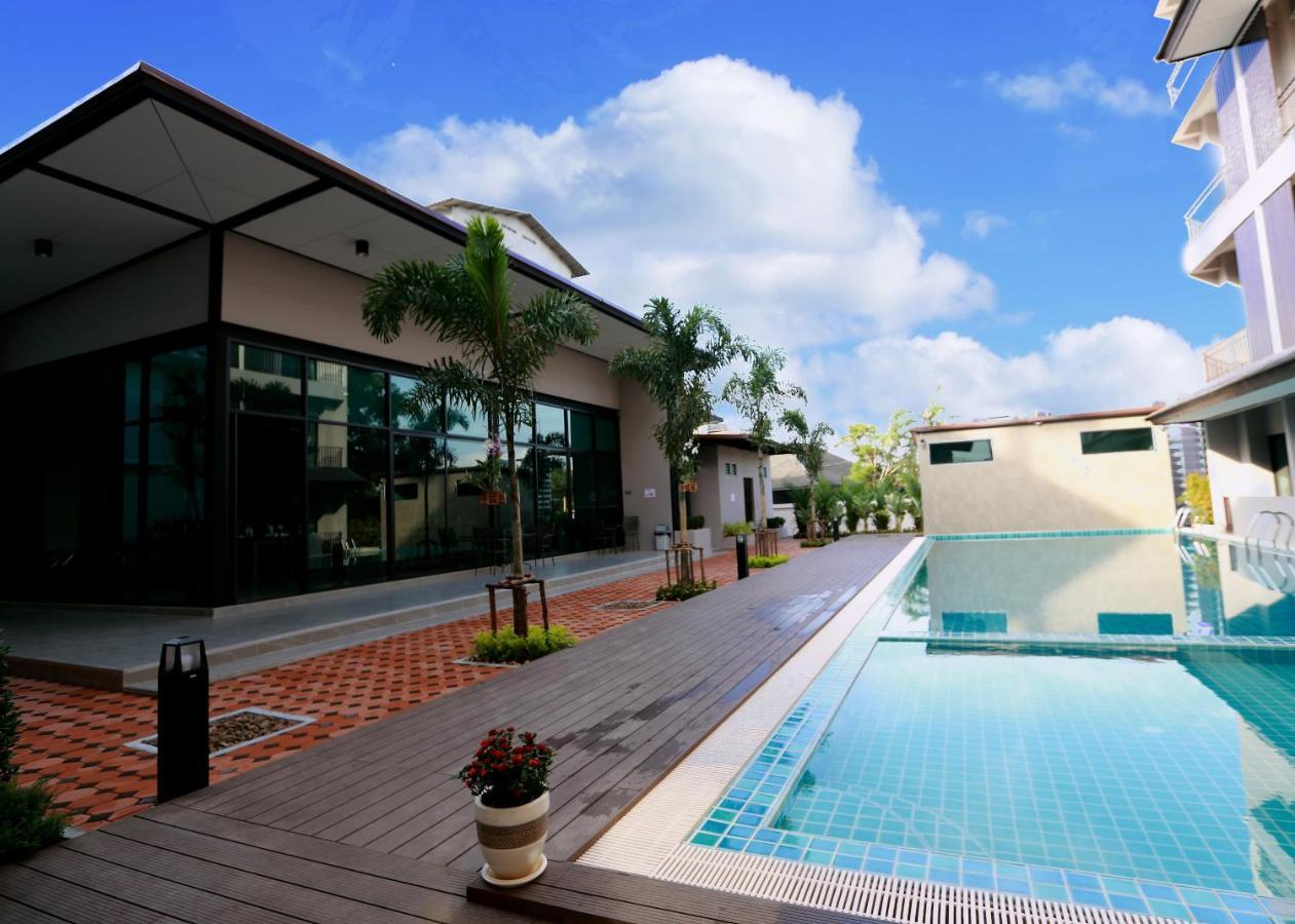 J.P.Grand Hotel Trat Exterior photo